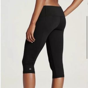 VSX Knockout Sport Capri Pants